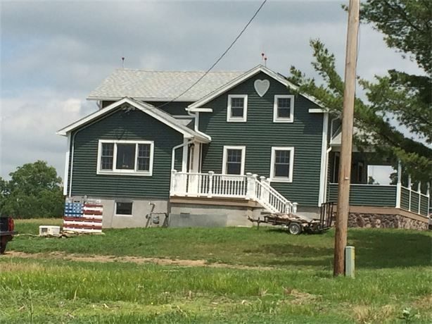 Country gable vent